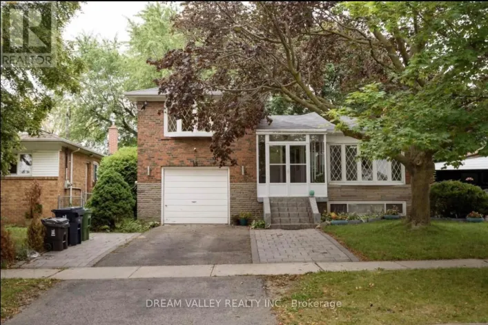 APARTMENT / UNIT # MAIN - 12 CHANDLER DRIVE, Toronto