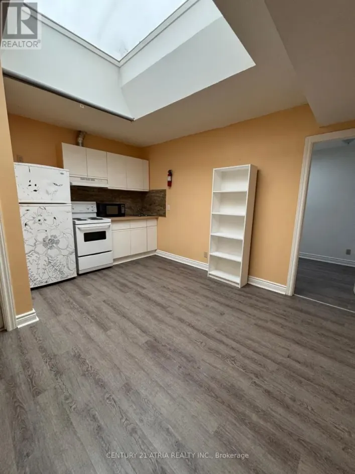 APT 2 - 2828 DANFORTH AVENUE, Toronto