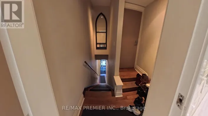APT 2 - 718 BATHURST STREET, Toronto