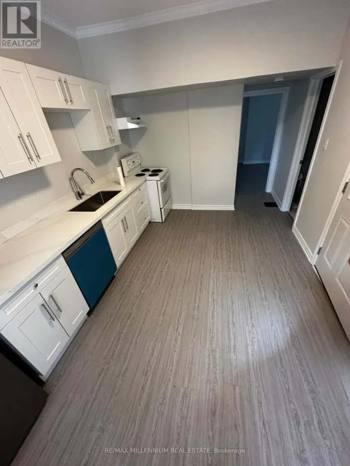 APT 2 (RM A) - 25 HOWARD STREET, Toronto