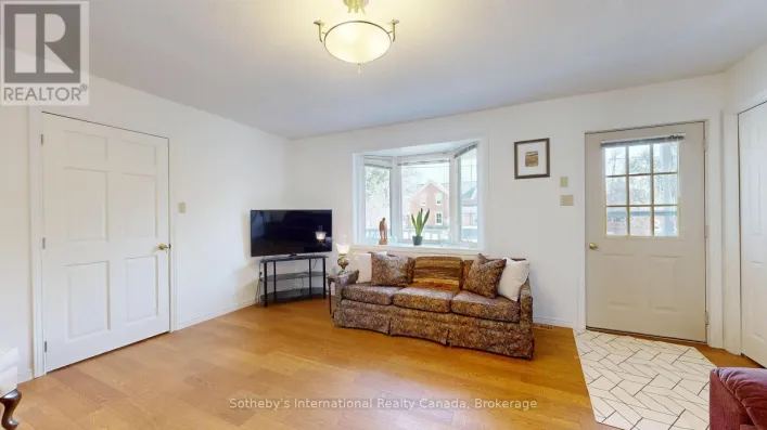 B - 103 BRUCE STREET S, Blue Mountains