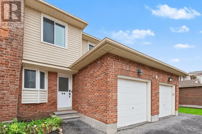 B - 106 VALLEY STREAM DRIVE, Ottawa