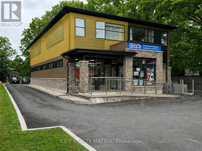 B - 1106 CONCESSION STREET, Russell