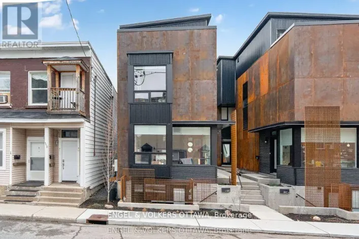 B - 117 CARRUTHERS AVENUE, Ottawa