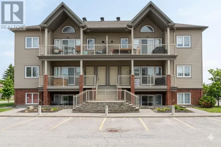 B - 135 HARTHILL WAY, Ottawa