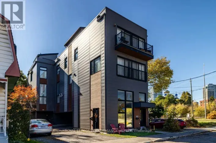 B - 206 MANCHESTER AVENUE, Ottawa
