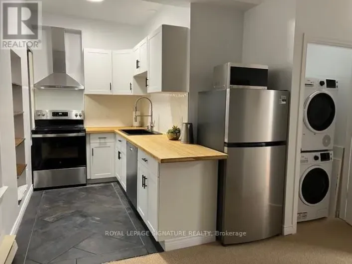 B - 208 CARLTON STREET, Toronto