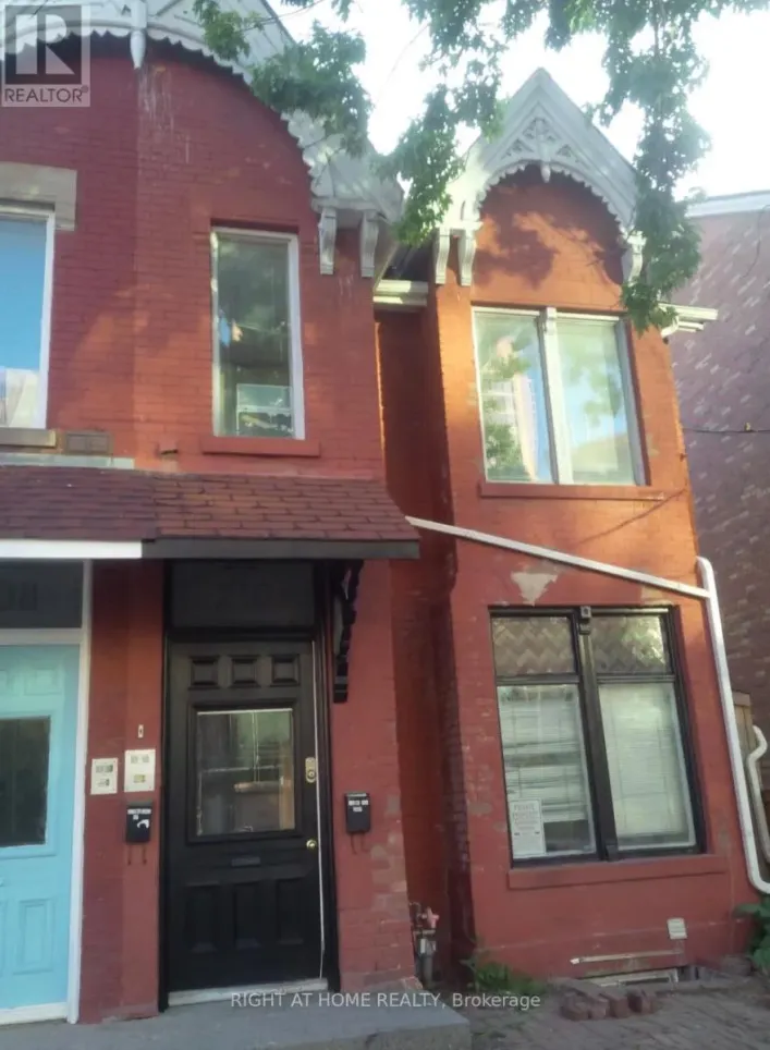 B - 210 MCCAUL STREET, Toronto