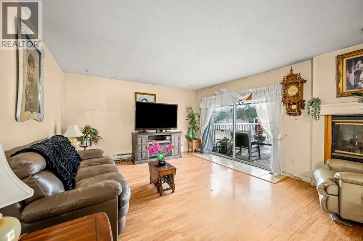 B 2316 Willemar Ave, Courtenay