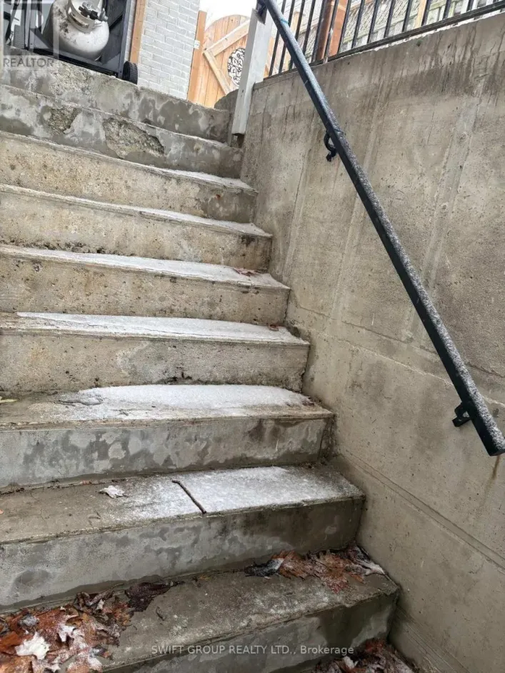 B - 31 IRWIN DRIVE N, Whitby