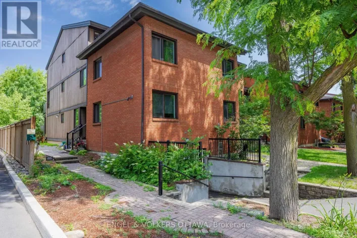 B - 35 ROBINSON AVENUE, Ottawa