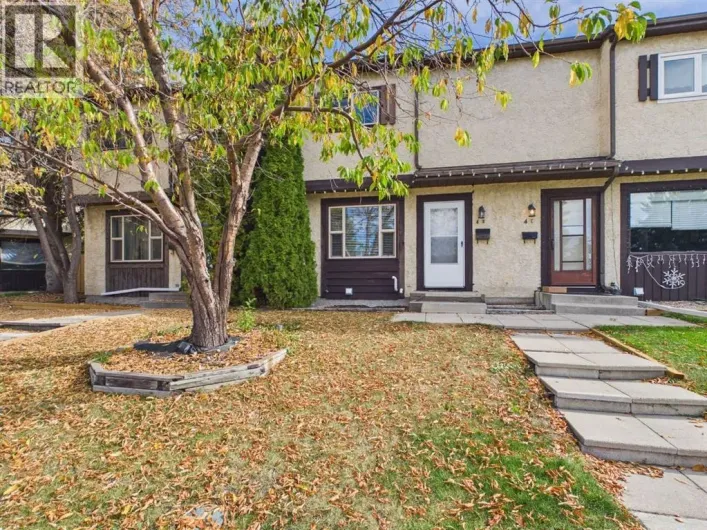 B, 4 Manning Street, Red Deer
