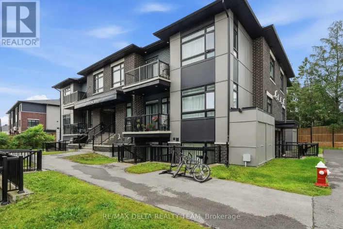 B - 400 ROLLING MEADOW CRESCENT, Ottawa