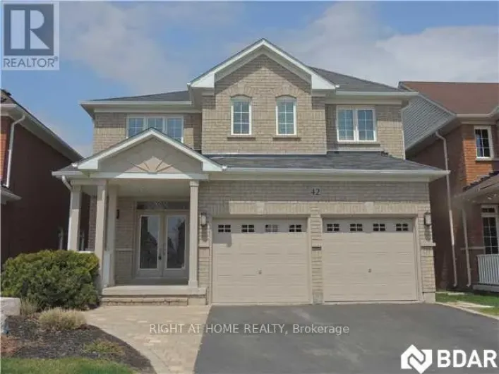 B - 42 WESTMINSTER CIRCLE, Barrie