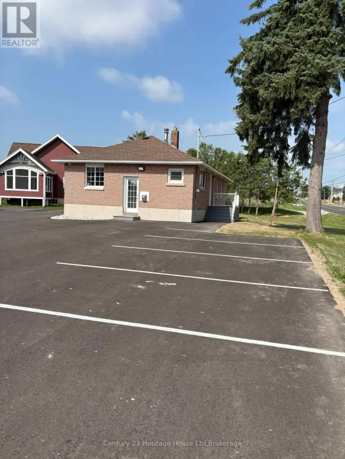 B - 560 ATHLONE AVENUE, Woodstock