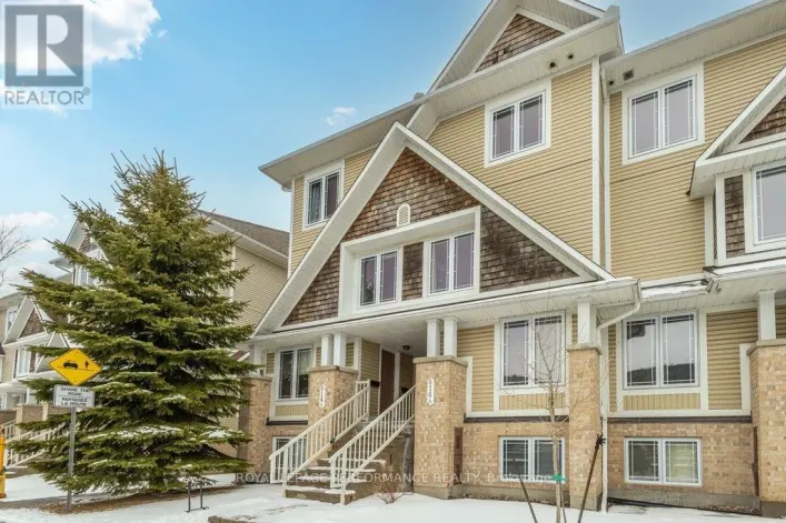 B - 616 CHAPMAN MILLS DRIVE, Ottawa