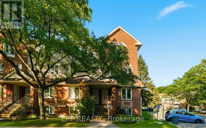 Row / Townhouse for sale: B - 6722 JEANNE D'ARC BOULEVARD N, Ottawa