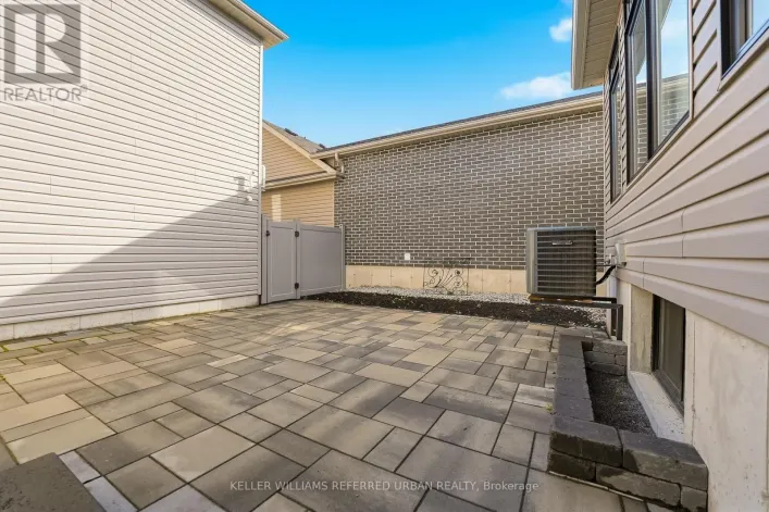 B - 70 RIVERSTONE WAY, Belleville
