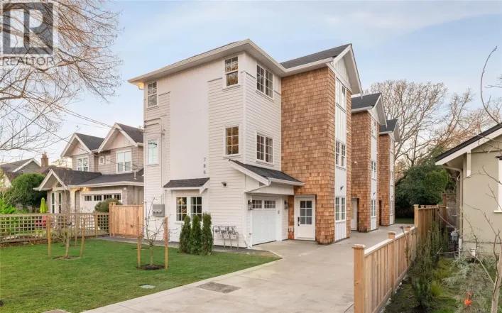 B 786 St. Patrick St, Oak Bay