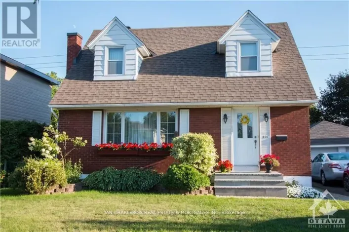 B - 820 SMYTH ROAD, Ottawa