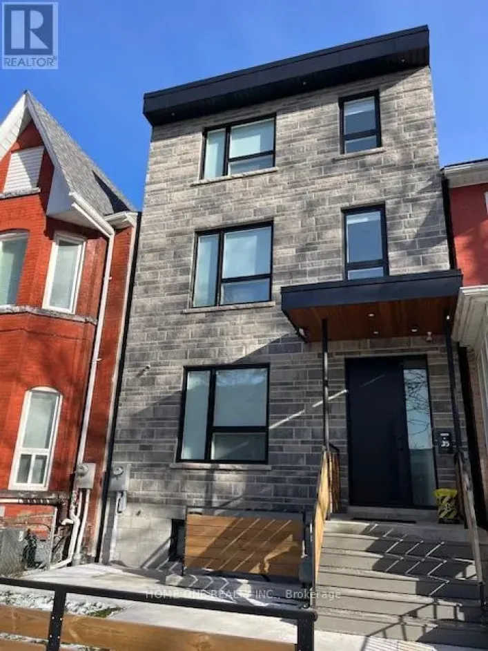 B04 - 35 DENISON AVENUE, Toronto