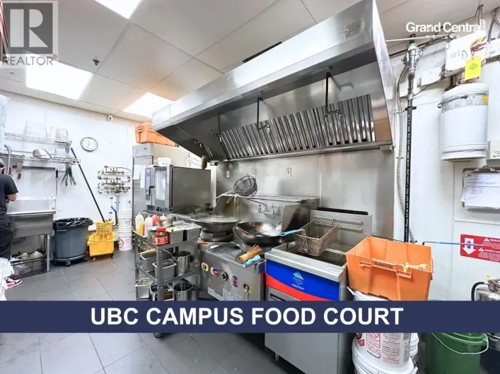 B10 5728 UNIVERSITY BOULEVARD, Vancouver