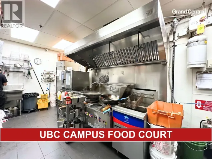 B10 5728 UNIVERSITY BOULEVARD, Vancouver