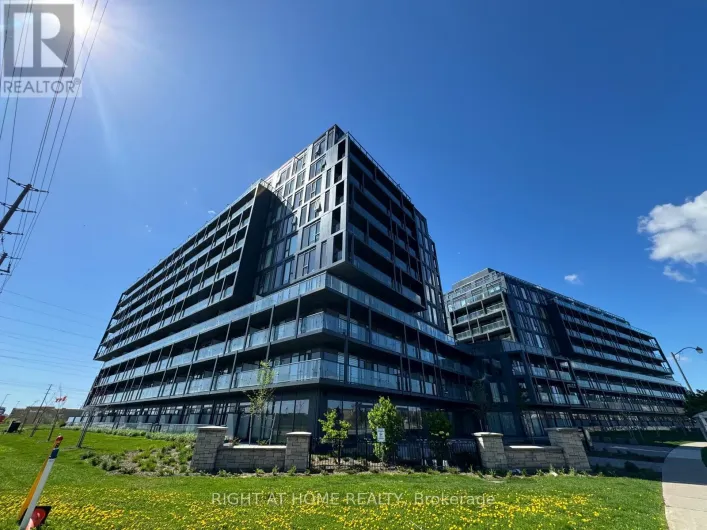 B1010 - 3200 DAKOTA COMMON N, Burlington