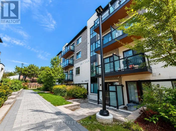 B105 - 50 MORECAMBE GATE E, Toronto