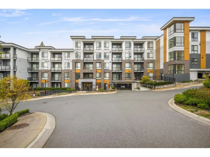 B107 20087 68TH AVENUE, Langley