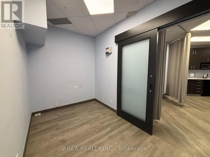 B132 - 121 KING STREET W, Toronto