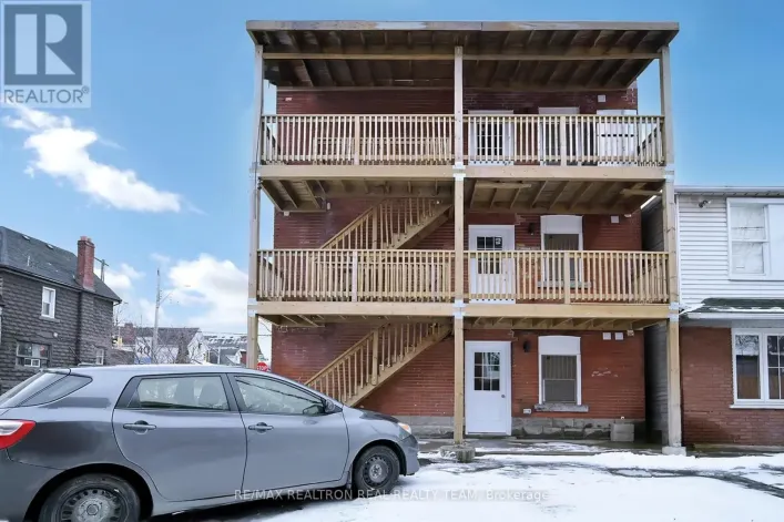 B2 - 195 BALMORAL AVENUE N, Hamilton