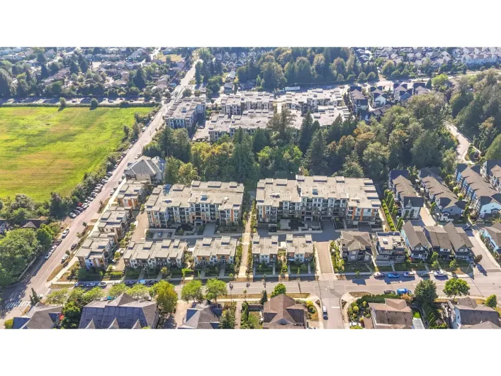B210 20087 68 AVENUE, Langley