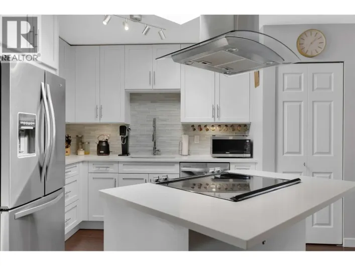 B309 40120 WILLOW CRESCENT, Squamish