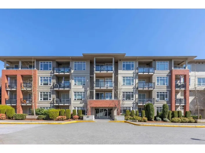 B401 20211 66 AVENUE, Langley