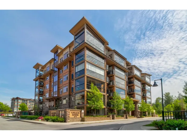 B422 20716 WILLOUGHBY TOWN CENTRE DRIVE, Langley