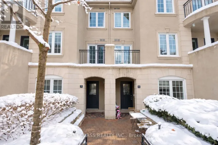 B5 - 108 FINCH AVENUE W, Toronto