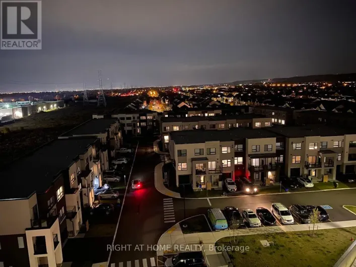 B815 - 3200 DAKOTA COMMON, Burlington