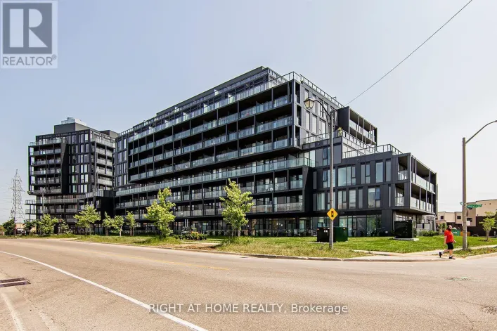 B816 - 3200 DAKOTA COMMON WAY, Burlington