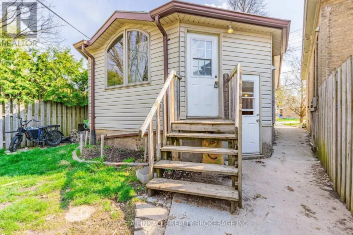 BACK - 132 WHARNCLIFFE ROAD N, London North