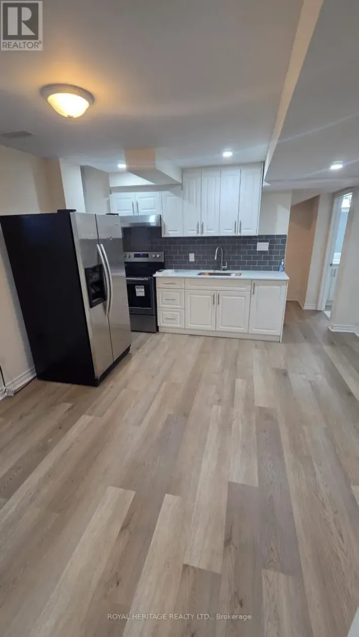 BASEMANT - 49 EVERINGHAM CIRCLE, Brampton