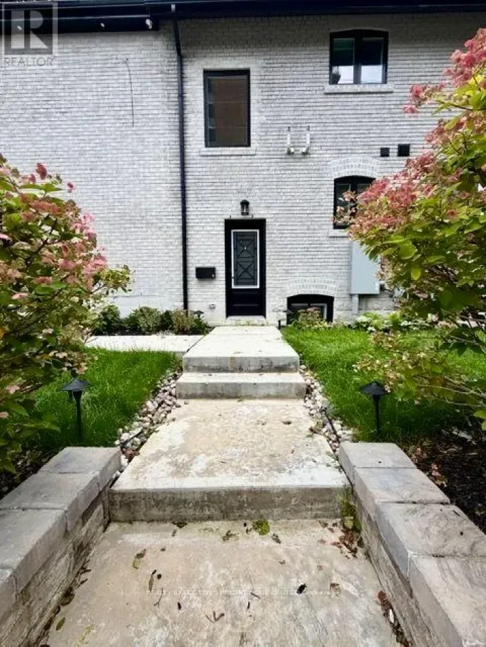 Triplex for rent: BASEMENT - 10 LASCELLES BOULEVARD, Toronto