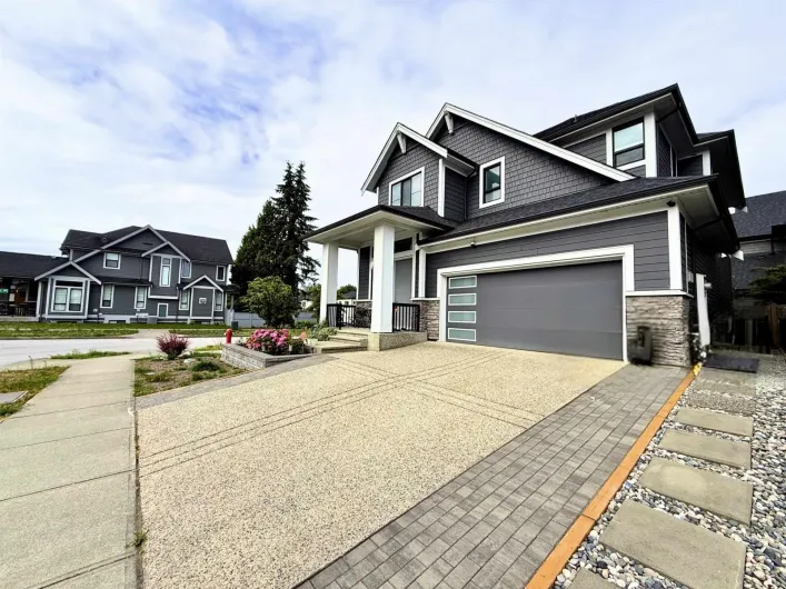 House for rent: Basement 1030* 166B STREET, Surrey