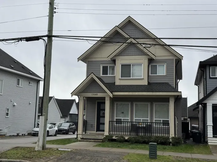 Basement 13048 60 AVE, Surrey