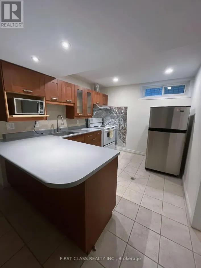 BASEMENT - 14 CRAYFORD DRIVE, Toronto