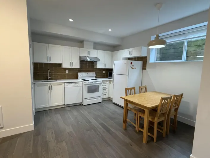 House for rent: Basement 16487 103 AVENUE, Surrey