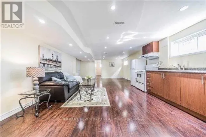 BASEMENT - 205 PINEWAY BOULEVARD, Toronto