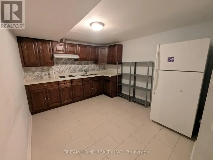 BASEMENT - 28 CARL CRESCENT, Toronto