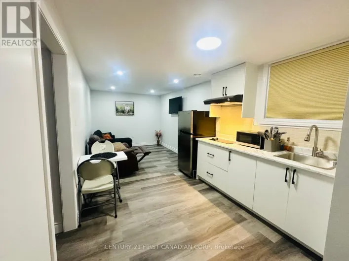 BASEMENT - 3230 BAYHAM LANE, London South