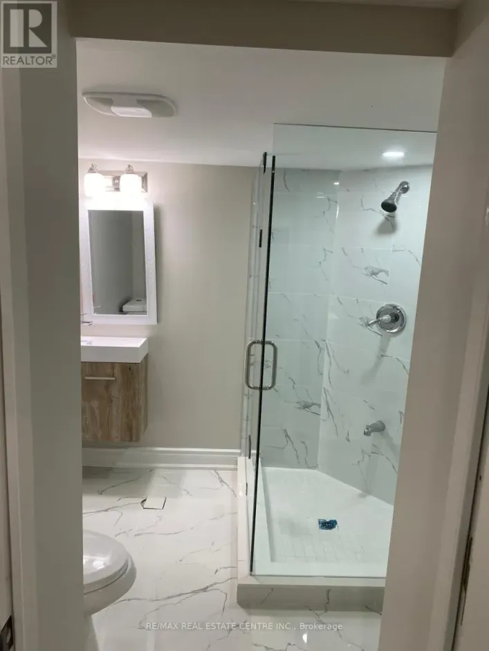 House for rent: BASEMENT - 3885 RIPPLETON LANE, Mississauga